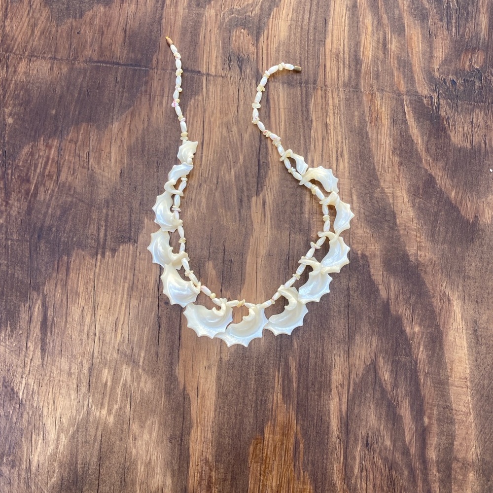 vintage mother-of-pearl or shell shard choker necklace